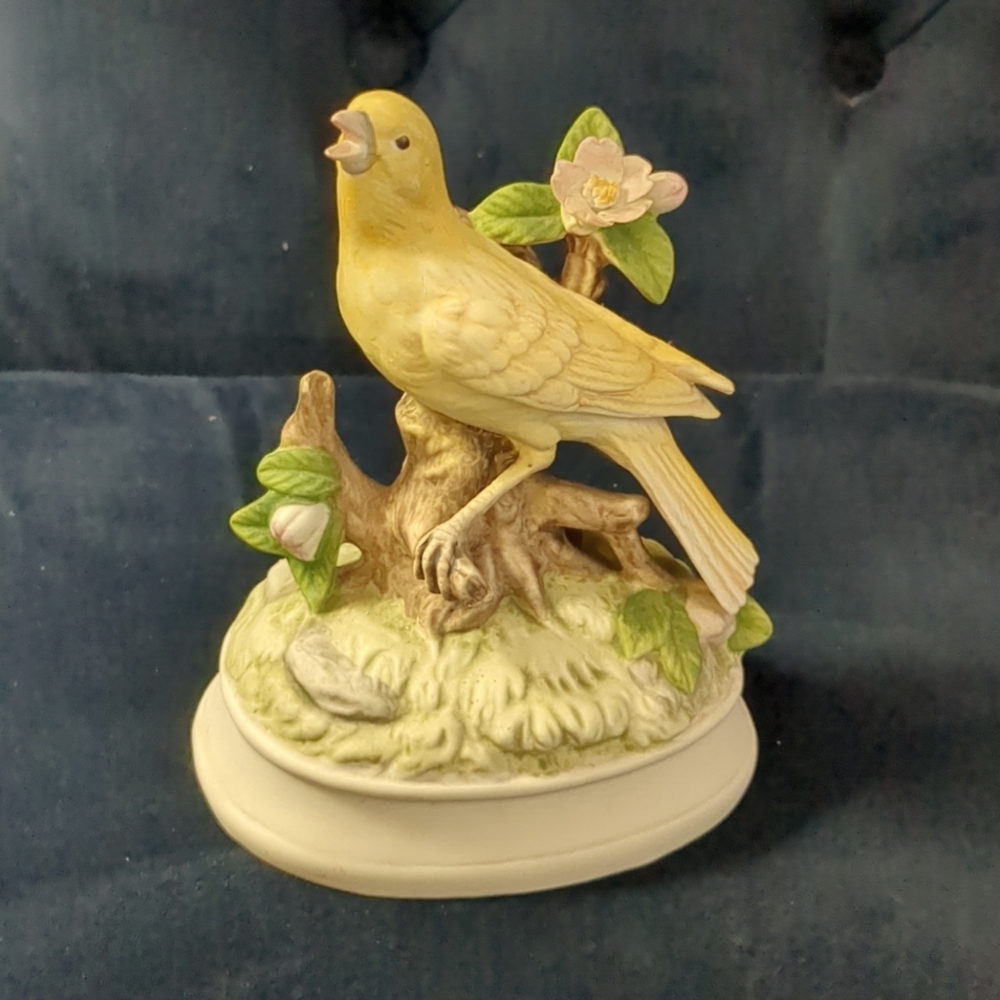 vintage Musical porcelain yellow canary songbird figurine Gorham